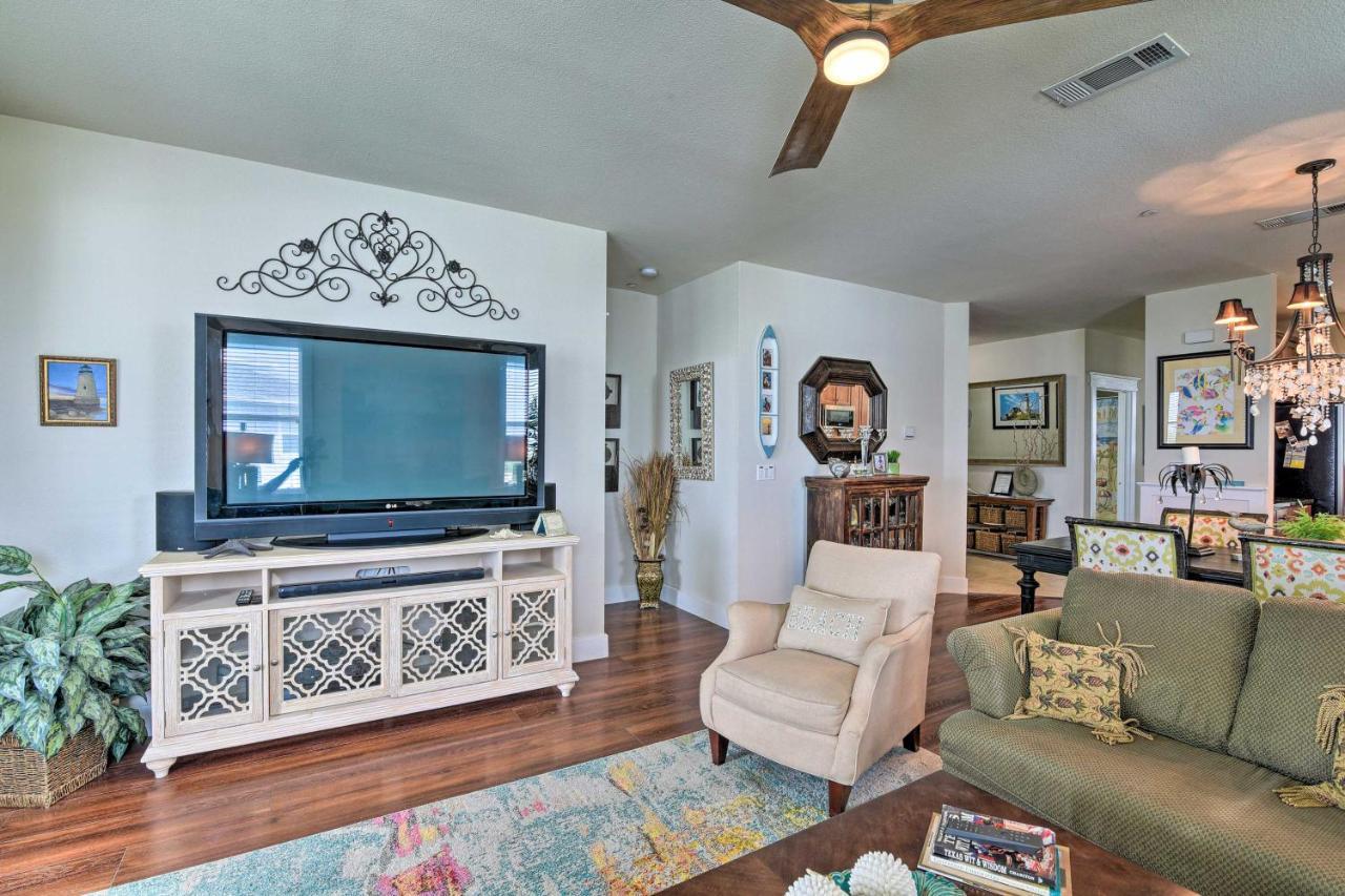 Pointe West Family Retreat Balcony And Ocean Views! Apartment Galveston Exterior photo